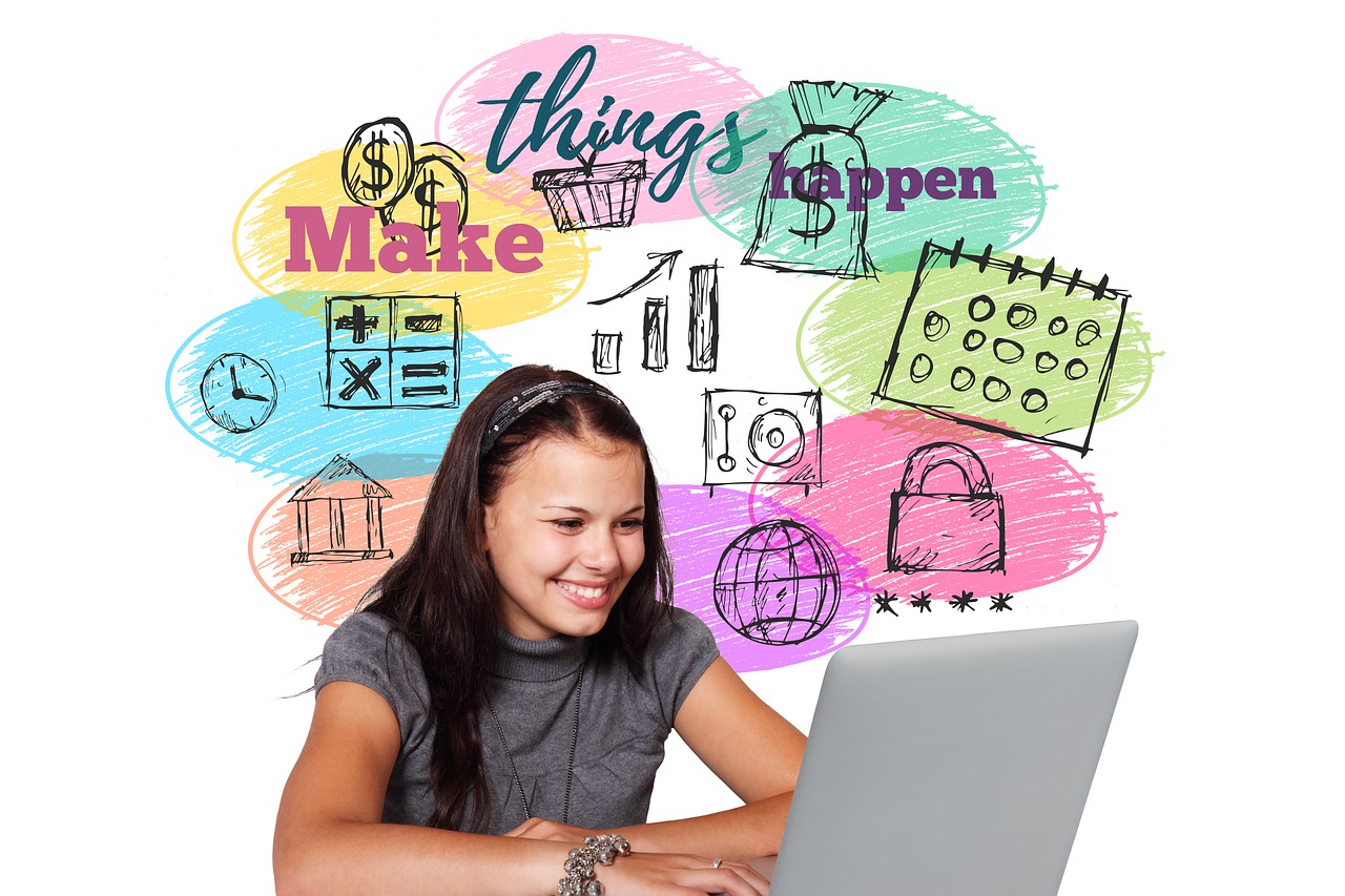 Girl Smile Laptop Success Business  - geralt / Pixabay